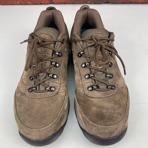 New Balance Women’s Gore Tex Lace Up Low Top‎ Brown Leather Size 9 1/2